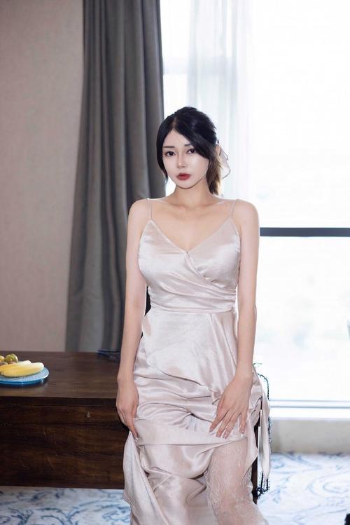 当前任的老板娘1