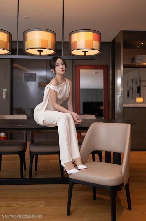 甜点师小姐