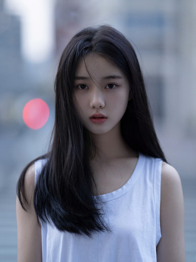 他藏了个替身我1
